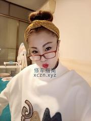 一对暑假兼职小妹