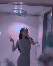秦皇岛服装店老板娘眼镜仙女