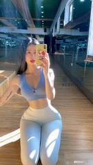 白虎超短裙小骚娃灵儿