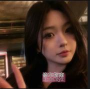 丰臀大胸美少女