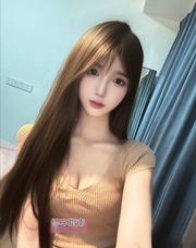 情趣诱惑白皙骚货