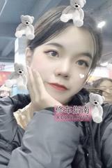 S型身材迷人仙女俏