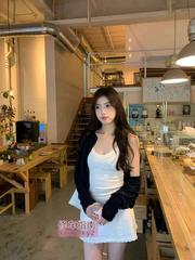 娇小肉臀小仙女心怡