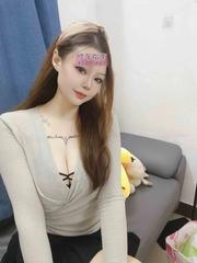 新茶服装店老板娘小胖妹