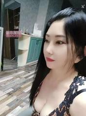 美甲店老板娘大奶牛芊芊身材完美