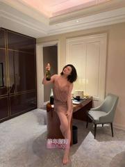 成熟可人美女小依