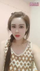 热情网红脸，炮架青青