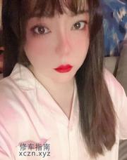 反差黑丝小胖妞安安