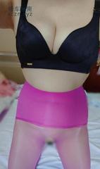 18岁波霸豹纹女