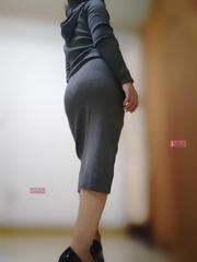 爆乳风骚大胆小骚逼桃子