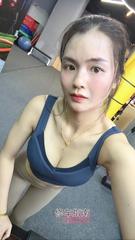软糯黑丝小姐姐香奈儿